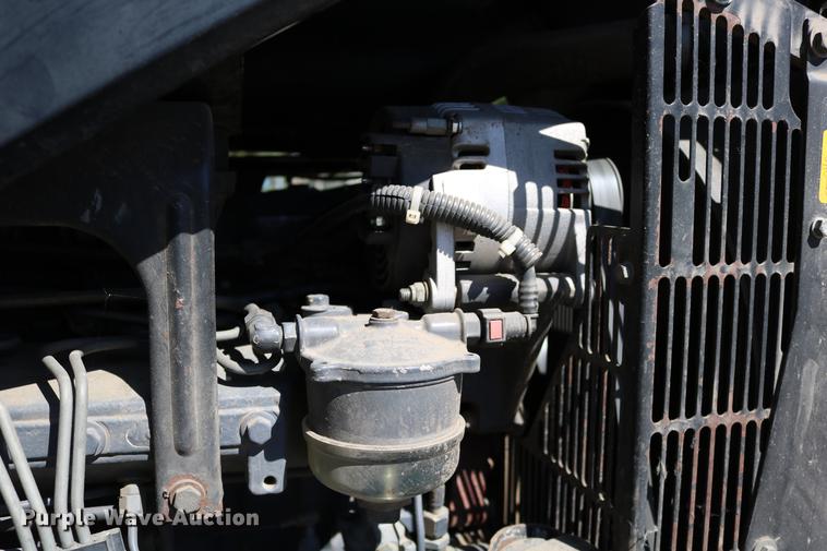 image for item DD0093 2002 New Holland TS100 tractor