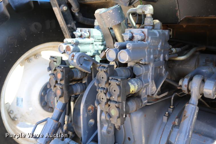 image for item DD0093 2002 New Holland TS100 tractor