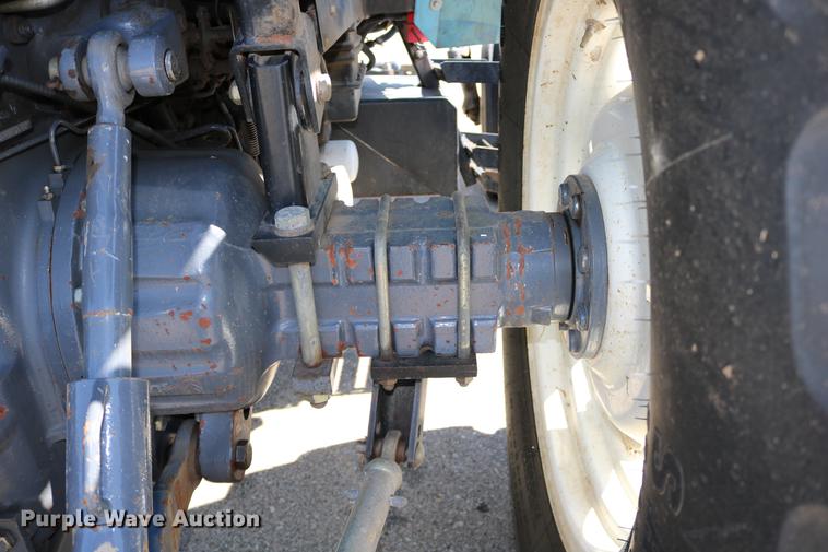 image for item DD0093 2002 New Holland TS100 tractor