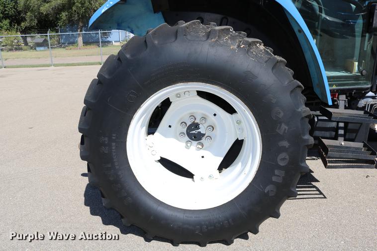 image for item DD0093 2002 New Holland TS100 tractor