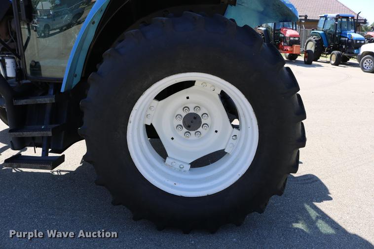 image for item DD0093 2002 New Holland TS100 tractor