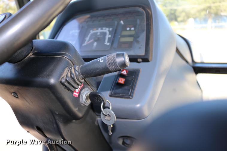 image for item DD0094 2002 New Holland TS100 tractor