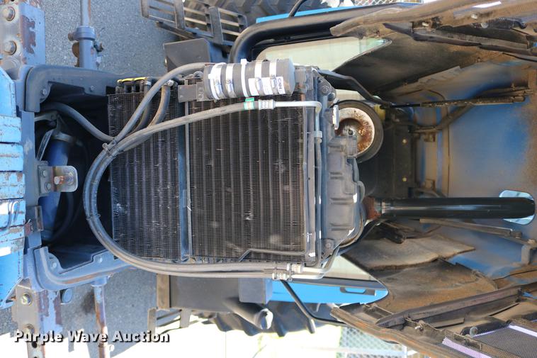 image for item DD0094 2002 New Holland TS100 tractor