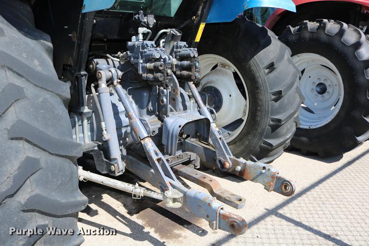 image for item DD0094 2002 New Holland TS100 tractor