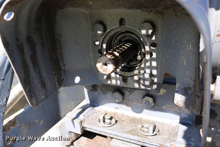 image for item DD0094 2002 New Holland TS100 tractor