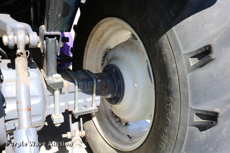 image for item DD0094 2002 New Holland TS100 tractor