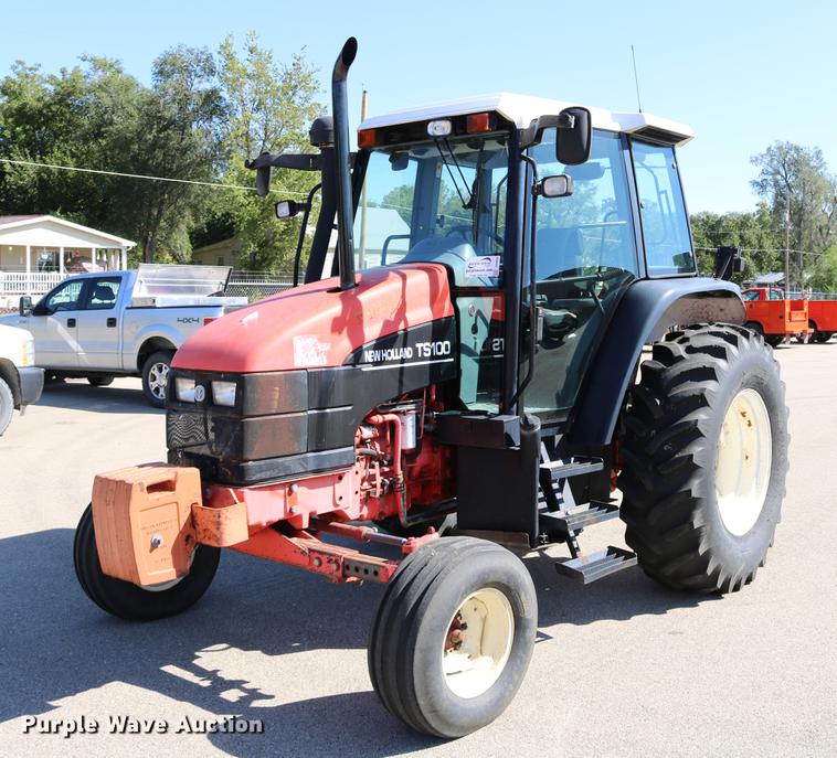 image for item DD0095 2000 New Holland TS100 tractor