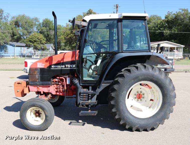image for item DD0095 2000 New Holland TS100 tractor