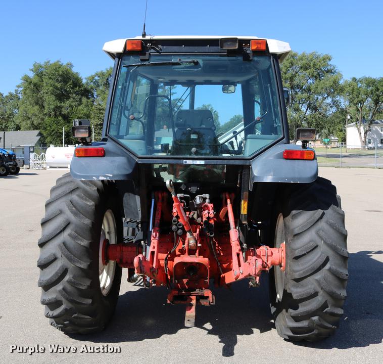 image for item DD0095 2000 New Holland TS100 tractor