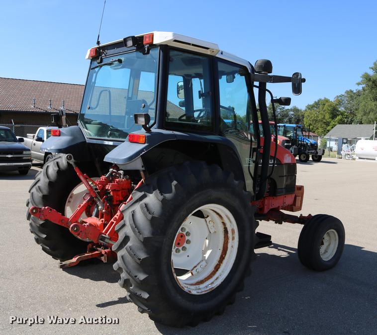 image for item DD0095 2000 New Holland TS100 tractor
