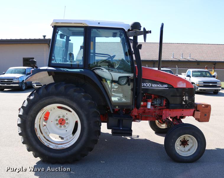 image for item DD0095 2000 New Holland TS100 tractor