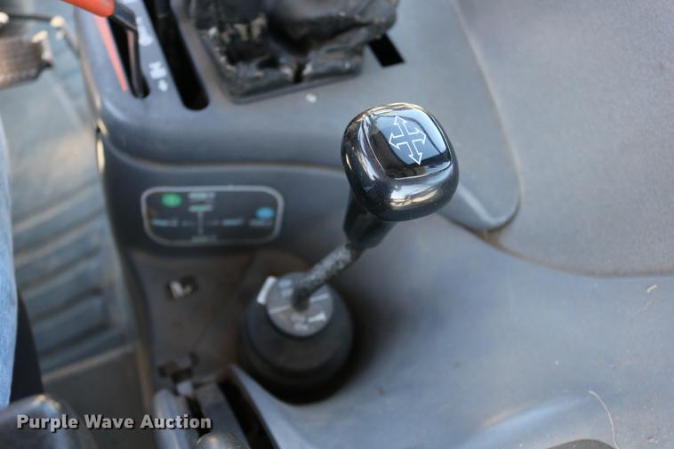 image for item DD0095 2000 New Holland TS100 tractor