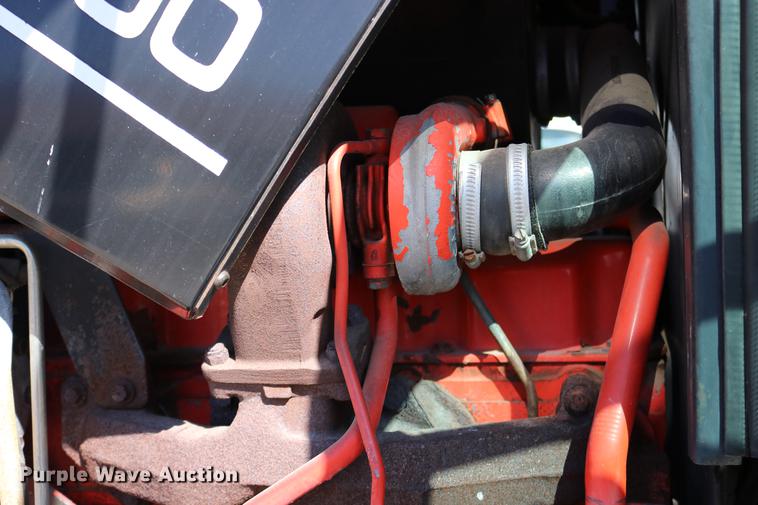 image for item DD0095 2000 New Holland TS100 tractor