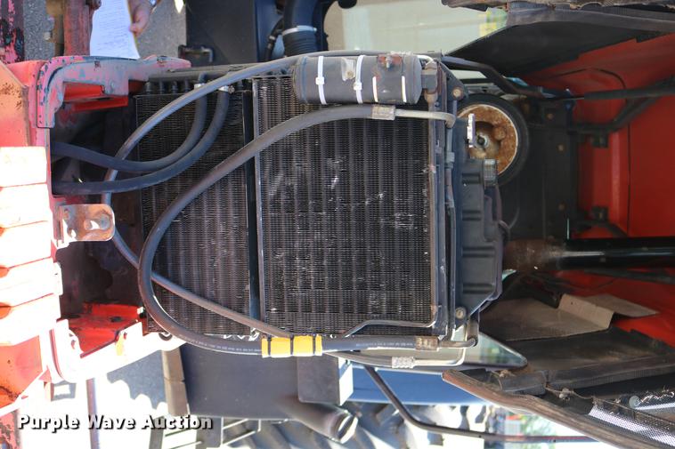 image for item DD0095 2000 New Holland TS100 tractor