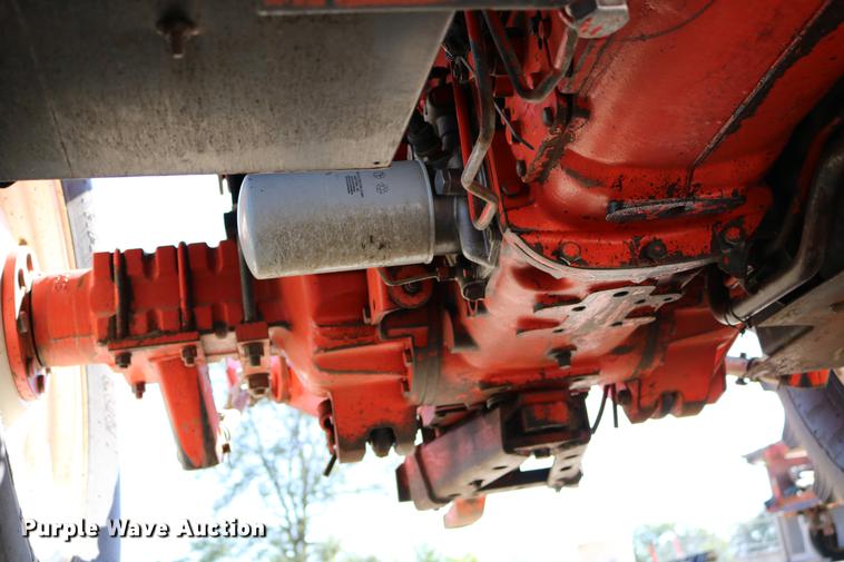 image for item DD0095 2000 New Holland TS100 tractor