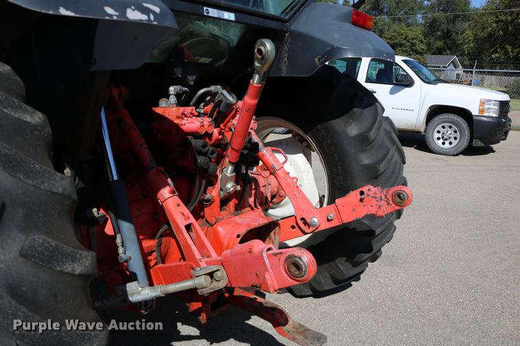 image for item DD0095 2000 New Holland TS100 tractor