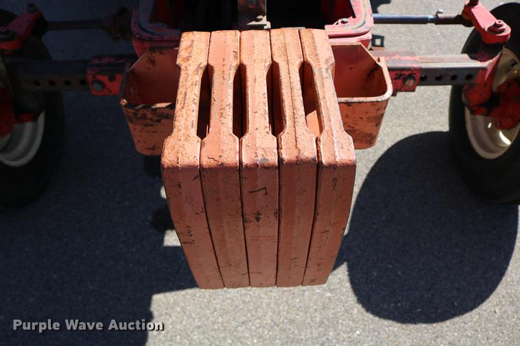 image for item DD0095 2000 New Holland TS100 tractor