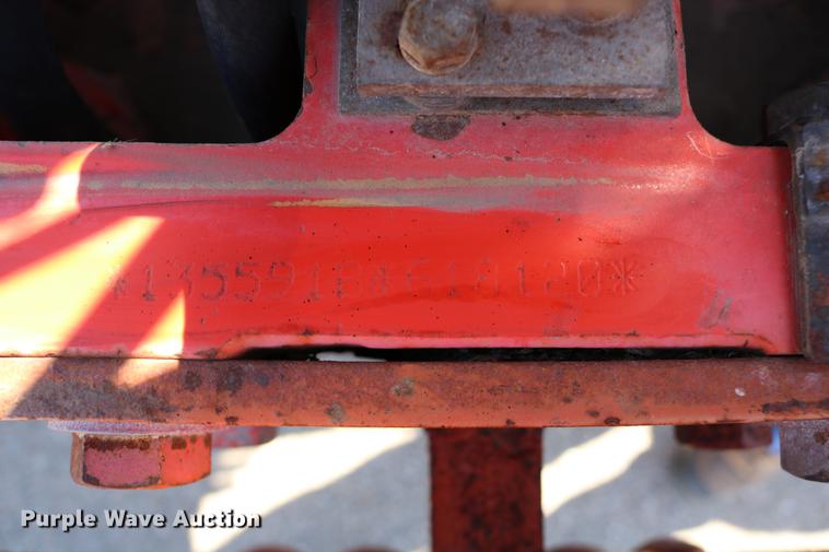 image for item DD0095 2000 New Holland TS100 tractor