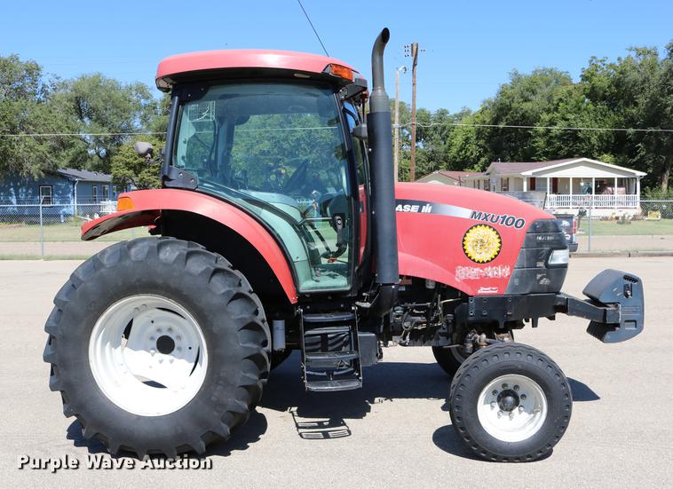 image for item DD0096 2004 Case MXU-100 tractor