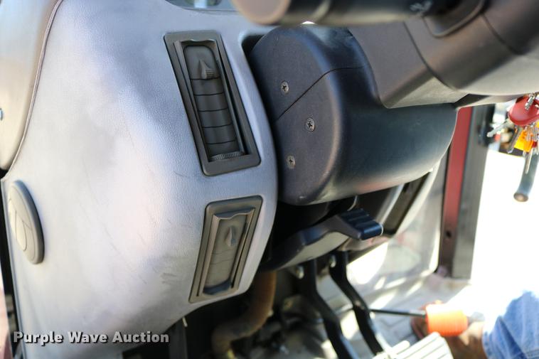 image for item DD0096 2004 Case MXU-100 tractor