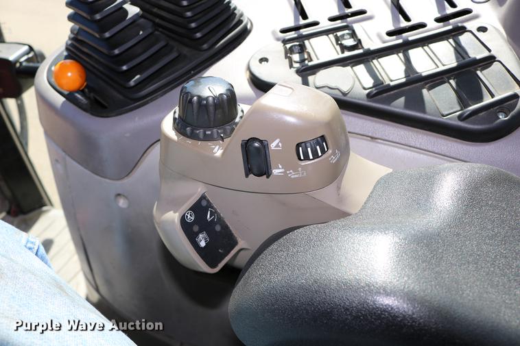 image for item DD0096 2004 Case MXU-100 tractor