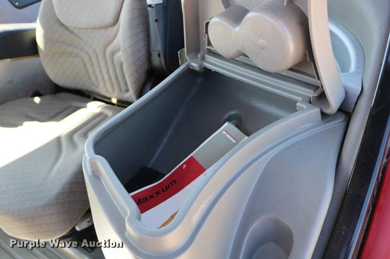 image for item DD0096 2004 Case MXU-100 tractor