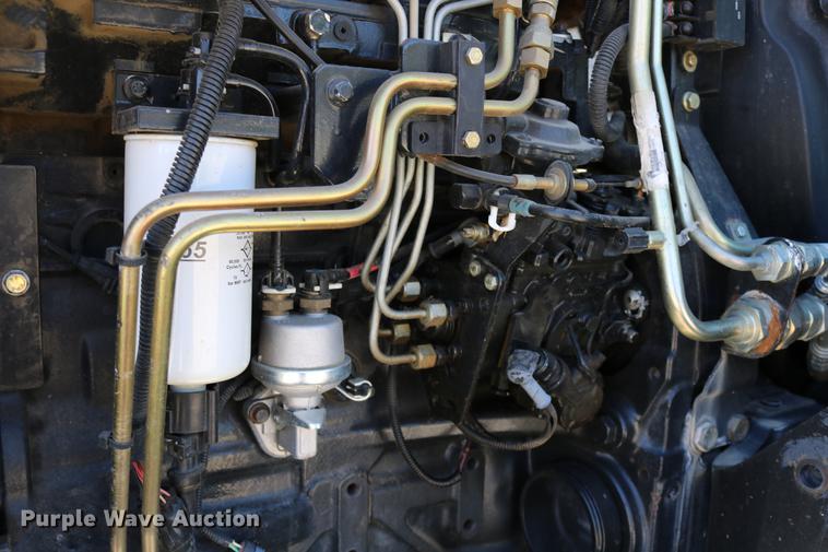 image for item DD0096 2004 Case MXU-100 tractor