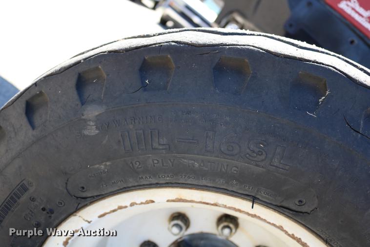 image for item DD0096 2004 Case MXU-100 tractor