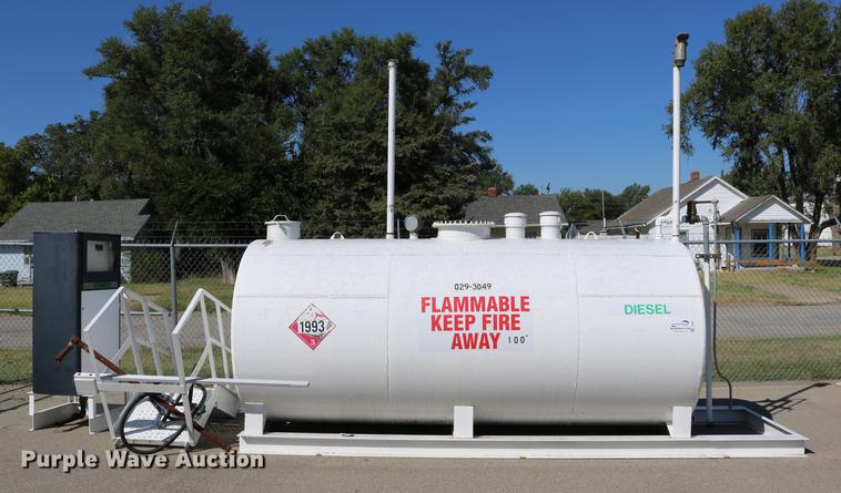 image for item DD0097 1993 Smith fuel tank