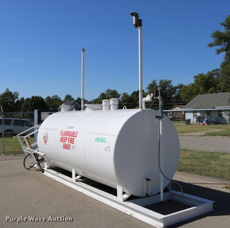 image for item DD0097 1993 Smith fuel tank