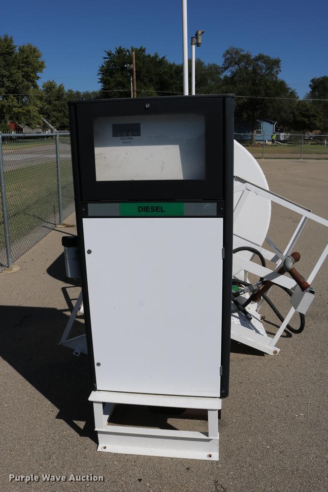 image for item DD0097 1993 Smith fuel tank