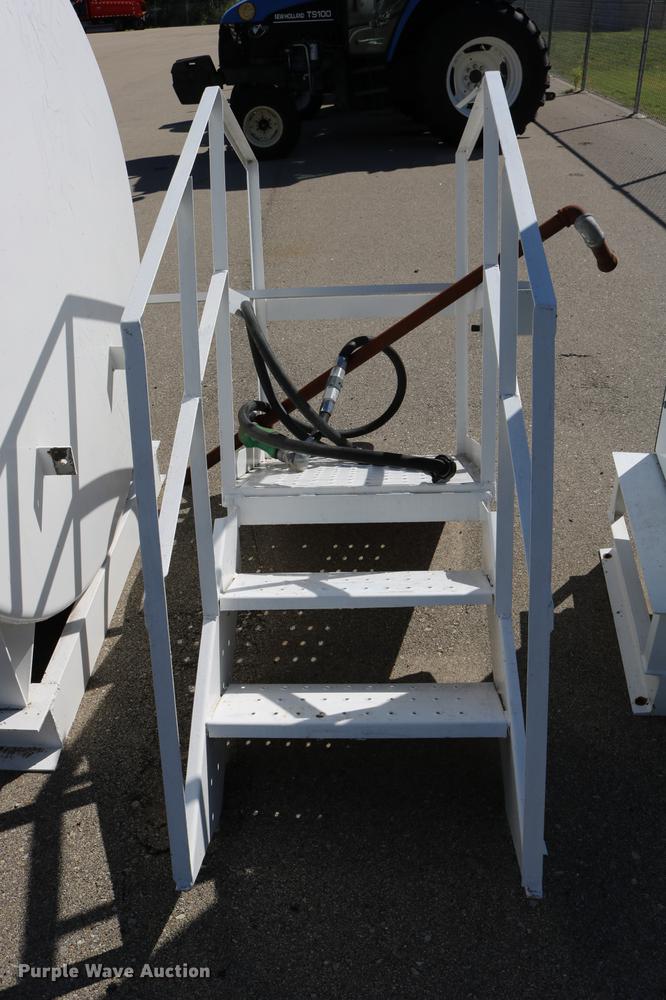 image for item DD0097 1993 Smith fuel tank