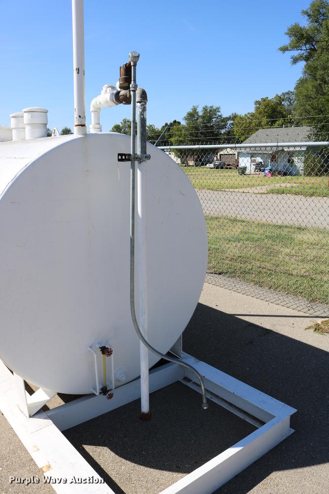 image for item DD0097 1993 Smith fuel tank