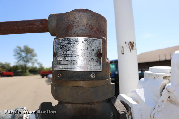 image for item DD0097 1993 Smith fuel tank