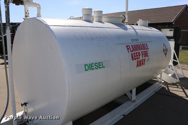 image for item DD0097 1993 Smith fuel tank