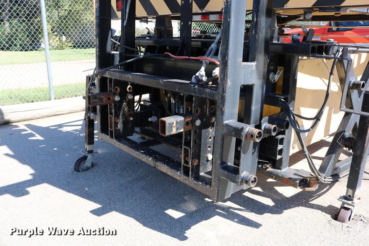 image for item DD0099 2003 Safe-Stop 180TMA crash attenuator