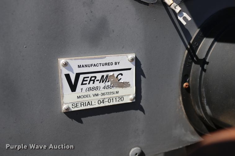 image for item DD0099 2003 Safe-Stop 180TMA crash attenuator