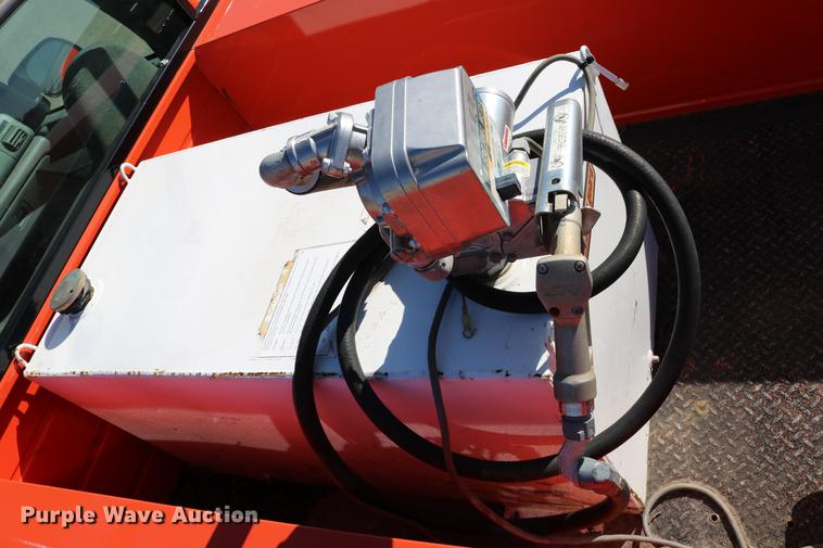 image for item DD0100 2006 Ford F250 Super Duty utility bed pickup truck