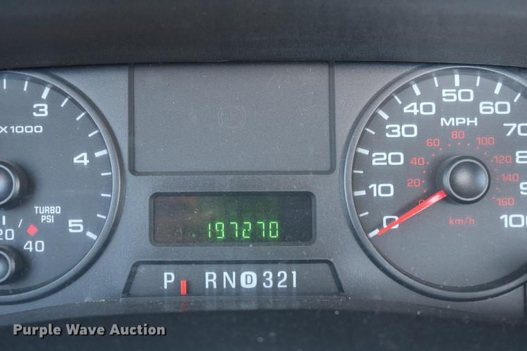 image for item DD0101 2006 Ford F250 utility bed pickup truck