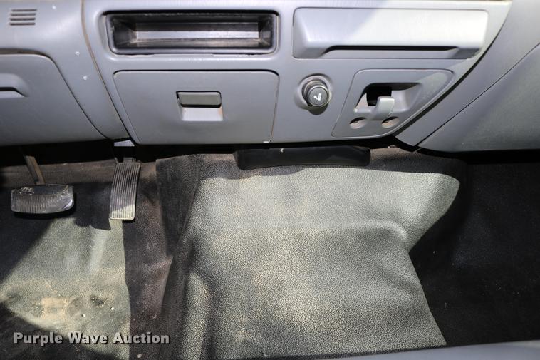 image for item DD0101 2006 Ford F250 utility bed pickup truck