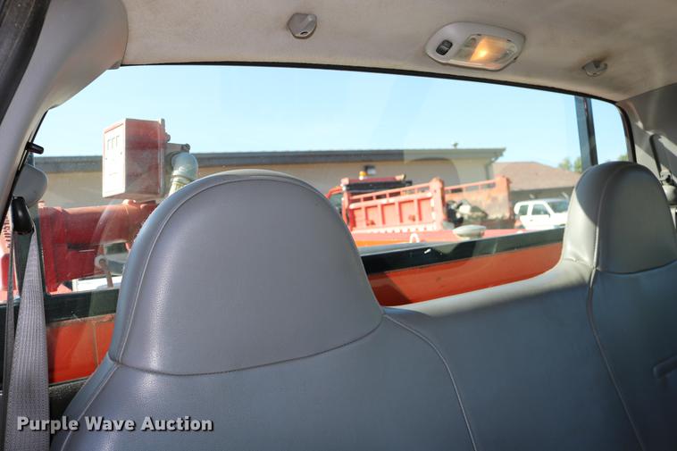 image for item DD0101 2006 Ford F250 utility bed pickup truck