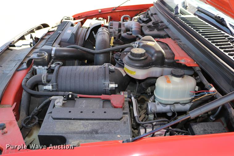 image for item DD0101 2006 Ford F250 utility bed pickup truck