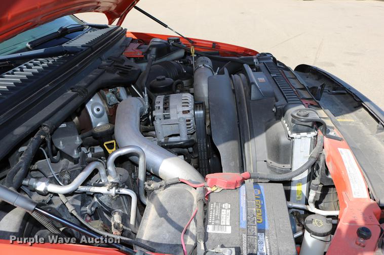 image for item DD0101 2006 Ford F250 utility bed pickup truck