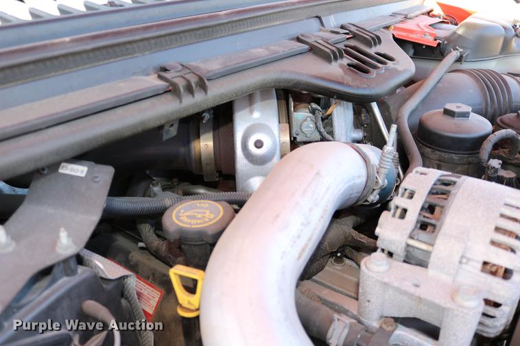 image for item DD0101 2006 Ford F250 utility bed pickup truck