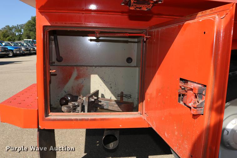 image for item DD0101 2006 Ford F250 utility bed pickup truck