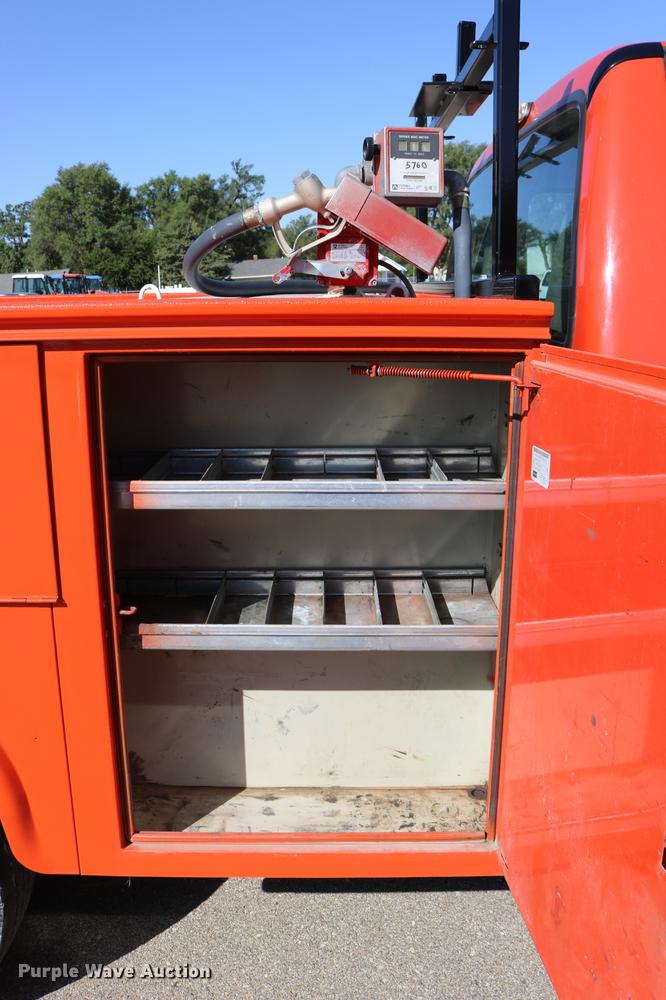 image for item DD0101 2006 Ford F250 utility bed pickup truck