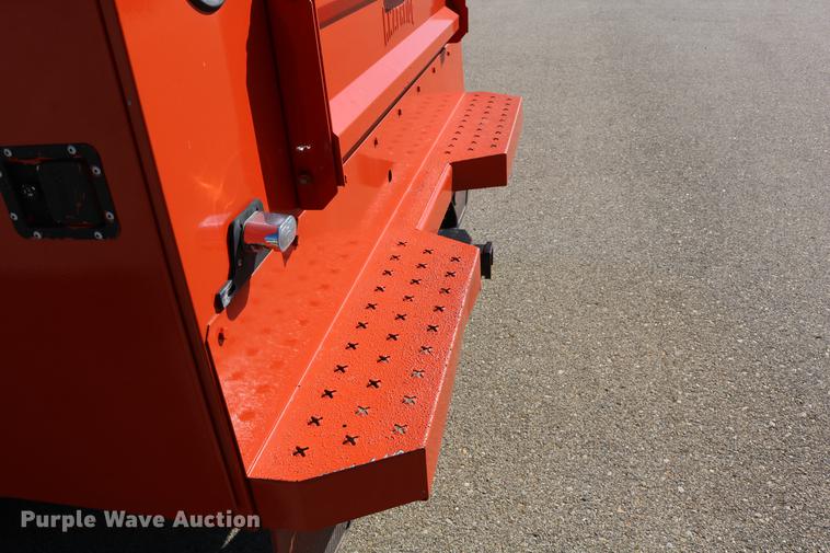 image for item DD0101 2006 Ford F250 utility bed pickup truck