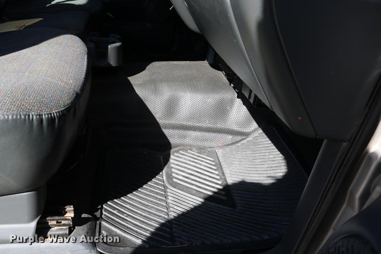 image for item DD0102 2002 Chevrolet Silverado 1500 pickup truck