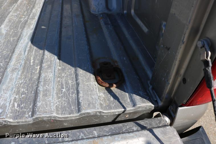 image for item DD0102 2002 Chevrolet Silverado 1500 pickup truck