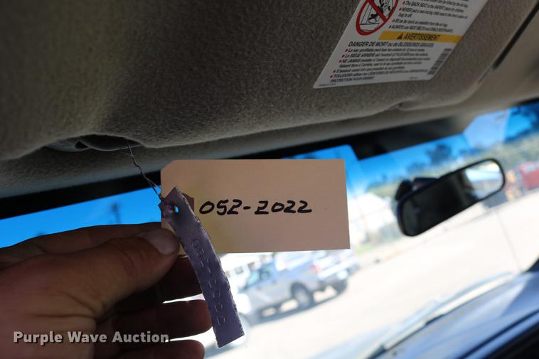 image for item DD0102 2002 Chevrolet Silverado 1500 pickup truck